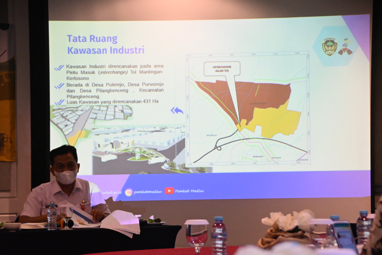 Forum Bisnis, Foto-6