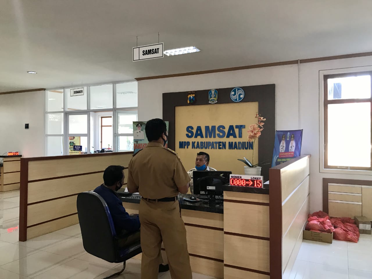Pelayanan SAMSAT Mall Pelayanan Publik